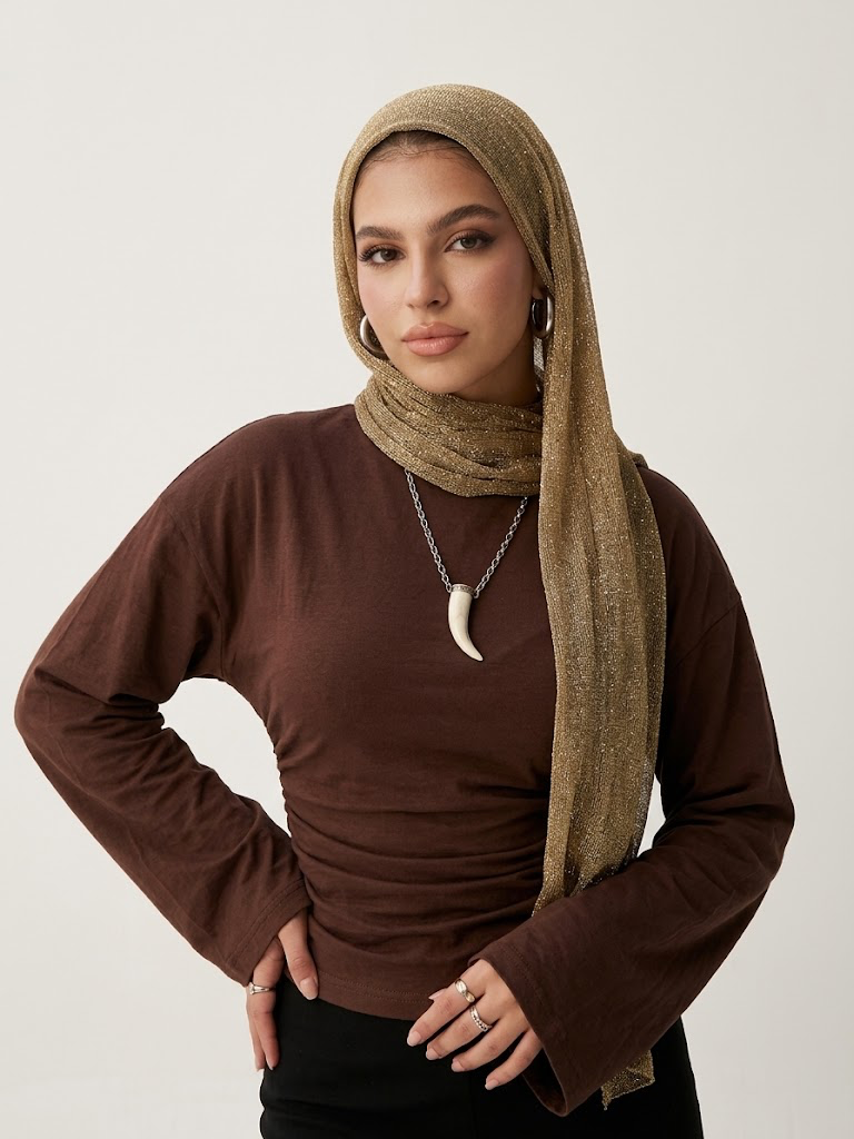 The contour Tee